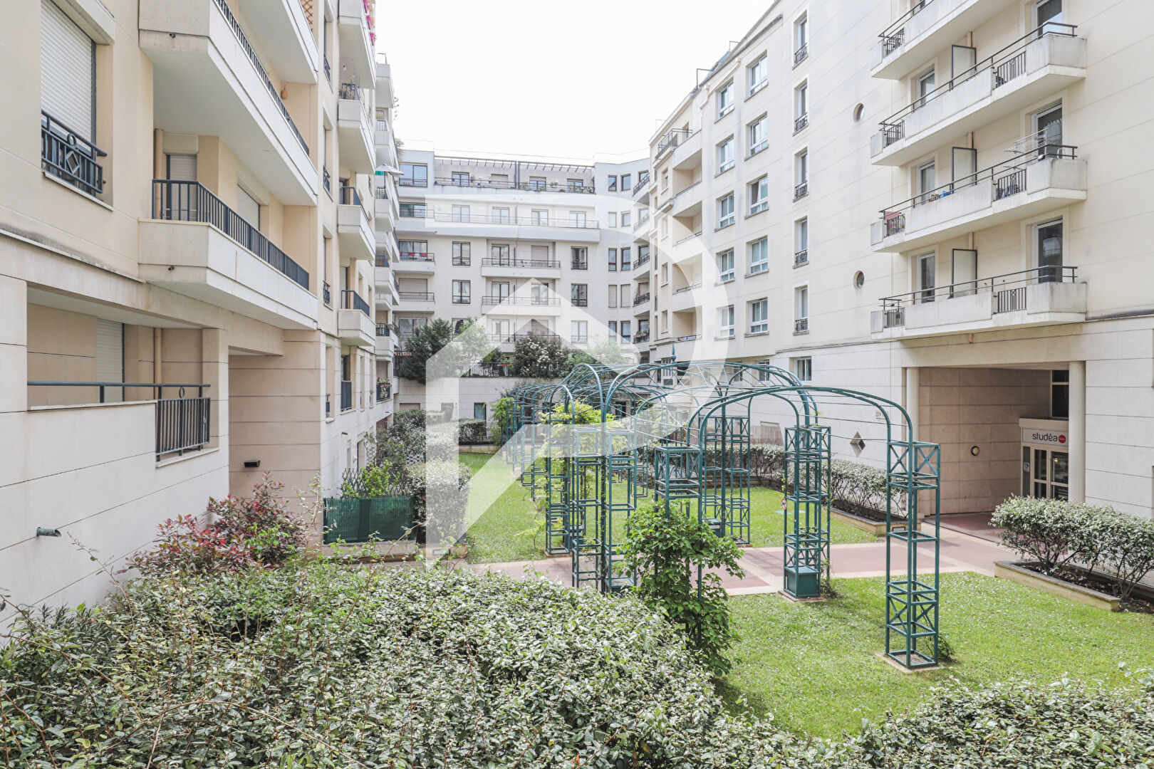 Appartement 2 pièces 45 m² Issy-les-Moulineaux