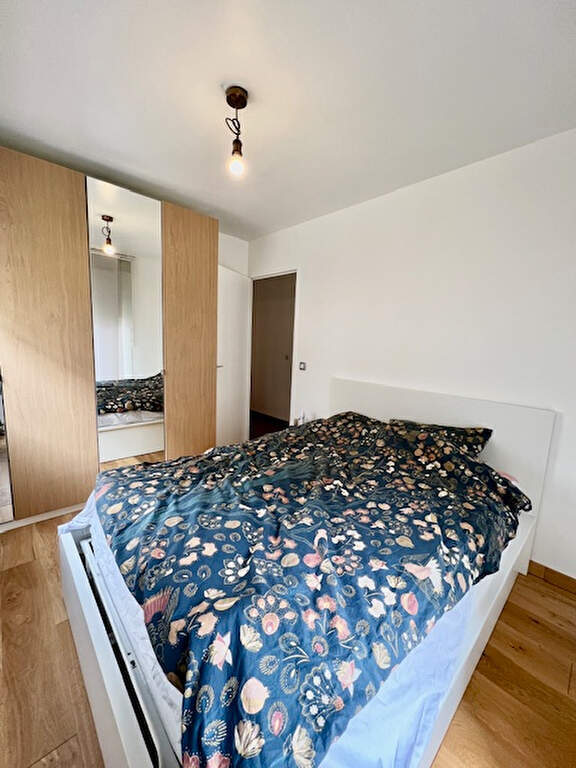 Appartement a louer  - 4 pièce(s) - 81.11 m2 - Surfyn