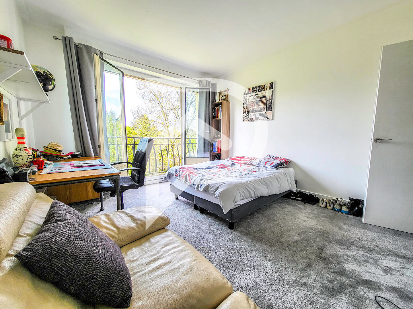 Appartement a vendre  - 6 pièce(s) - 189.6 m2 - Surfyn