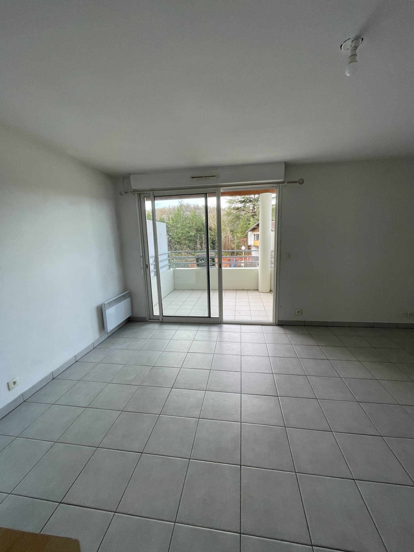 A vendre - Appartement T3 Duplex de 7867 m2 à JURANCON (64110) (3 pièces, 79 m²) Jurançon